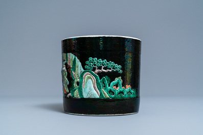 A Chinese famille verte relief-molded scroll pot, 19/20th C.