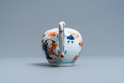 Een Chinese Imari-stijl theepot, Kangxi