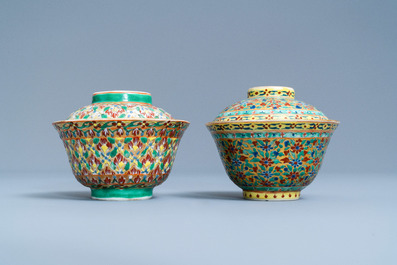 Deux bols couverts en porcelaine de Chine Bencharong pour le march&eacute; thai, Chine, 19&egrave;me