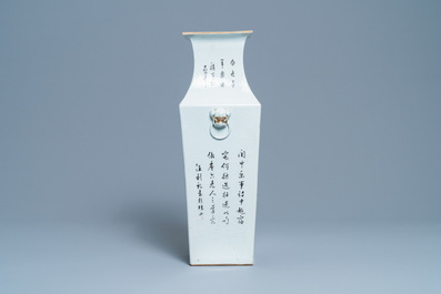 Een vierkante Chinese famille rose vaas, 19e eeuw
