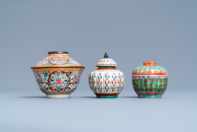 Two Chinese Thai market Bencharong bowls and covers and a covered jar, 19th C.