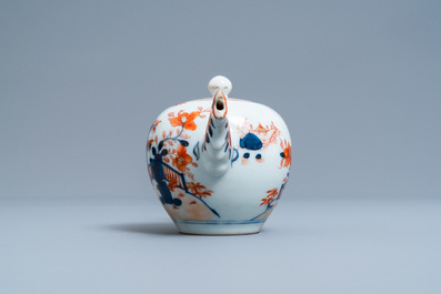 Een Chinese Imari-stijl theepot, Kangxi