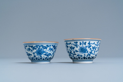 A pair of Japanese blue and white Arita bowls and a pair of celadon 'deer' dishes, Edo, 18/19th C.