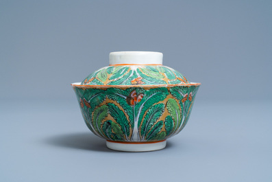 A Chinese Thai market Bencharong bowl and cover, 19th C.