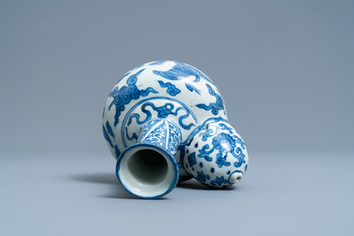A Chinese blue and white 'cranes' kendi, Wanli