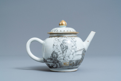 Une th&eacute;i&egrave;re couverte en porcelaine de Chine grisaille et dor&eacute; &agrave; d&eacute;cor de 'La Resurrection', Qianlong