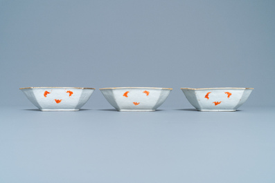 Un service &agrave; mendiants en porcelaine de Chine famille rose &agrave; d&eacute;cor 'Wu Shuang Pu', 19&egrave;me