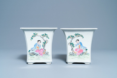 A pair of Chinese famille rose jardini&egrave;res on stands, Qianlong mark, Republic