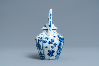 A ribbed Chinese blue and white teapot and cover, Kangxi