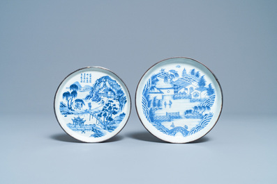 Four Chinese blue and white Vietnamese market 'Bleu de Hue' plates, 19th C.