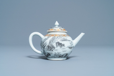 Une th&eacute;i&egrave;re couverte en porcelaine de Chine grisaille et dor&eacute;e &agrave; d&eacute;cor de buffles, Yongzheng
