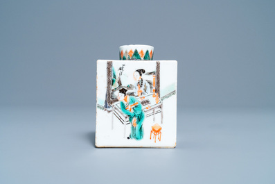 Een Chinese famille verte theebus, Kangxi
