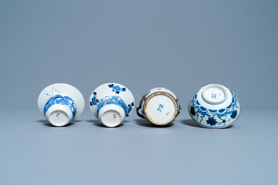 Eleven Chinese blue and white Vietnamese market 'Bleu de Hue' wares, 18/19th C.