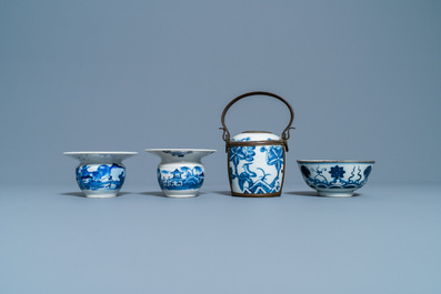 Eleven Chinese blue and white Vietnamese market 'Bleu de Hue' wares, 18/19th C.