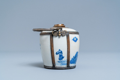 A Chinese blue and white Vietnamese market 'Bleu de Hue' water pipe, 19th C.