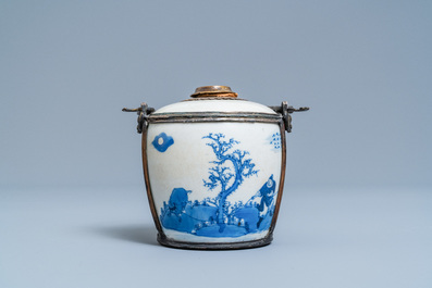 A Chinese blue and white Vietnamese market 'Bleu de Hue' water pipe, 19th C.