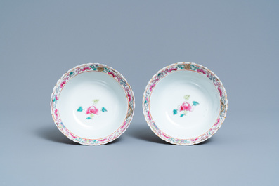 Un service de 56 pi&egrave;ces en porcelaine de Chine famille rose pour le march&eacute; Straits ou Peranakan, 19&egrave;me