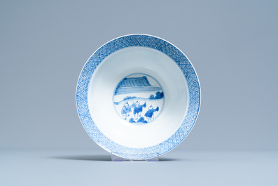 Een Chinese blauw-witte 'Xi Xiang Ji' klapmuts kom, Kangxi merk en periode