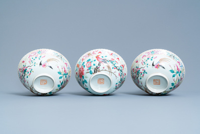 Un service de 56 pi&egrave;ces en porcelaine de Chine famille rose pour le march&eacute; Straits ou Peranakan, 19&egrave;me