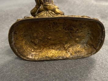 Een Sino-Tibetaanse vergulde bronzen figuur van Hayagriva, 18/19e eeuw