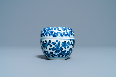 A Chinese blue and white two-piece brush washer, Kangxi
