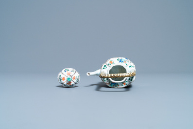 A Chinese famille verte teapot with animals, Kangxi