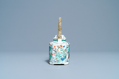 A Chinese famille verte teapot with animals, Kangxi