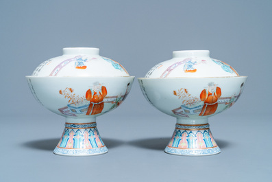 Een paar Chinese famille rose dekselkommen, Jiaqing merk en periode