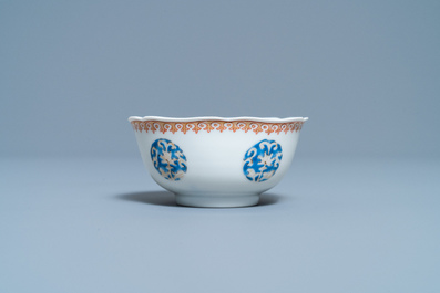 Une tasse et soucoupe en porcelaine de Chine famille rose &agrave; d&eacute;cor de Liu Hai, Yongzheng
