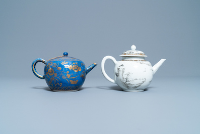 Une th&eacute;i&egrave;re en porcelaine de Chine bleu poudr&eacute; et dor&eacute; et une en grisaille, Kangxi/Yongzheng