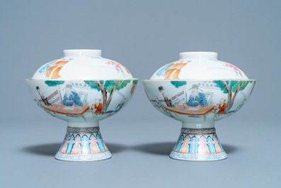 Een paar Chinese famille rose dekselkommen, Jiaqing merk en periode