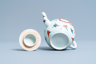 A Chinese wucai 'dragon' teapot and cover, Republic