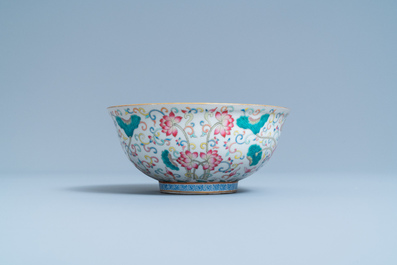 A Chinese famille rose bowl with floral design, Yongzheng mark, 19/20th C.