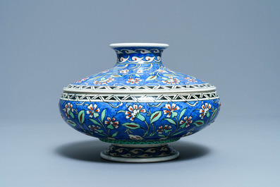 Een Iznik-stijl dekselkom, Samson, Parijs, 19e eeuw