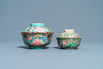 Two Chinese Thai market Bencharong bowls and covers, 19th C.