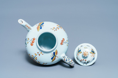 Une th&eacute;i&egrave;re couverte en fa&iuml;ence polychrome de Sinceny, France, 18&egrave;me