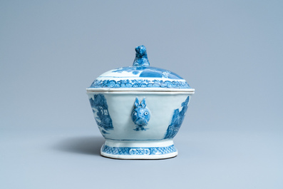 A composite 25-piece Chinese blue and white service, Qianlong