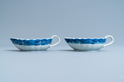 A composite 25-piece Chinese blue and white service, Qianlong