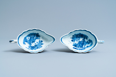 A composite 25-piece Chinese blue and white service, Qianlong