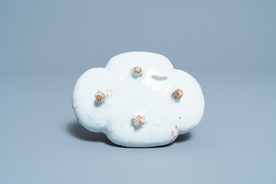 A Chinese blue and white ko-sometsuke 'crab' dish for the Japanese market, Tianqi