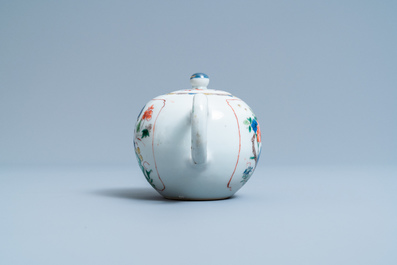 A Chinese famille verte teapot with a bird on a blossoming branch, Kangxi