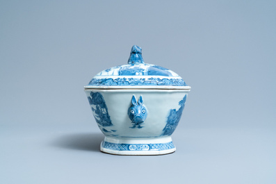 A composite 25-piece Chinese blue and white service, Qianlong