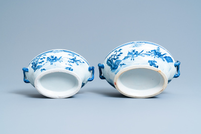 Un service en porcelaine de Chine en bleu et blanc &agrave; d&eacute;cor de sc&egrave;nes de chasse, 18/19&egrave;me