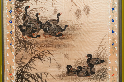 Ecole chinoise, encre et couleurs sur textile, 19/20&egrave;me: 'Canards et oiseaux'
