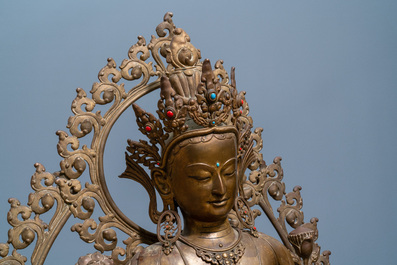 Une tr&egrave;s grande figure de la Tara Blanche en bronze, N&eacute;pal, 19&egrave;me