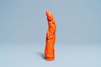 A Chinese carved red coral figure of a lady, 19/20th C.