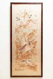 A Chinese gold-thread embroidered silk panel, 19th C.