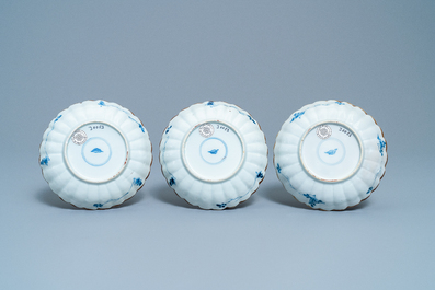 Zes gelobde Chinese blauw-witte schotels met eenden en vlinders, Kangxi