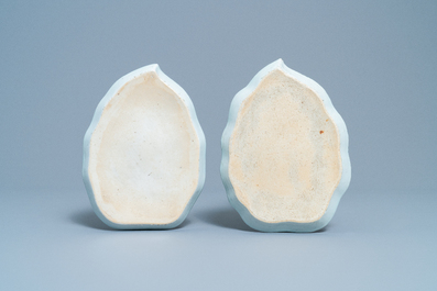 Two Chinese blue and white sauceboats on stands, Qianlong