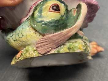 Deux salerons en forme de coquillages en porcelaine de Chelsea, Angleterre, 18&egrave;me